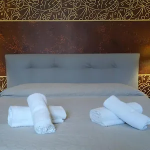  Pensión Cconforthotels R&b